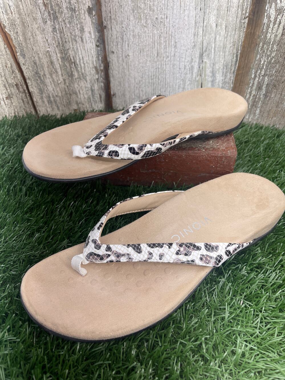 Vionic Dillon Embellished Exotic Patter Flip Flops Women's 10